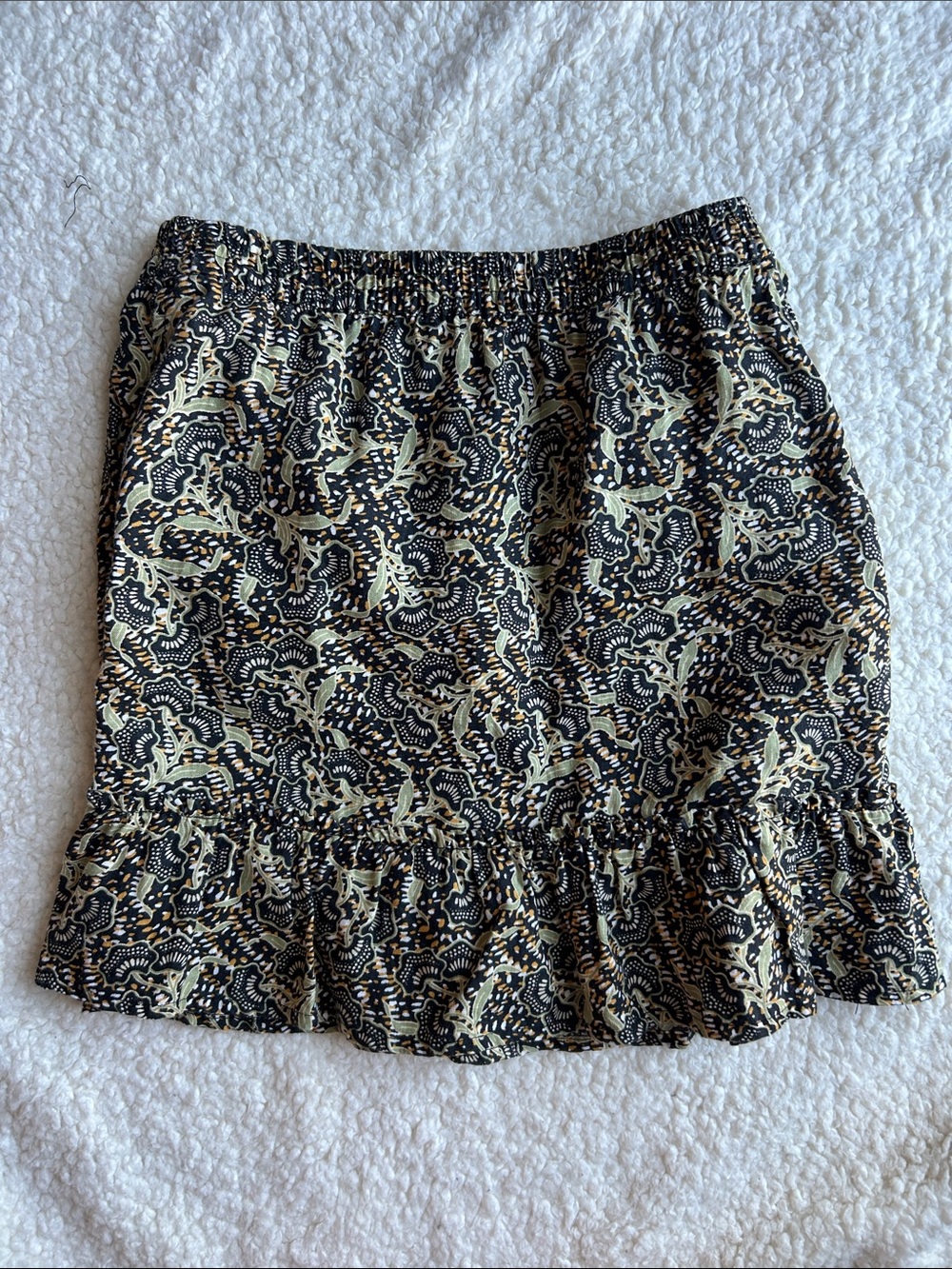 Rachel Zoe Black and Green Flower Printed Ruffle-Hem Mini Skirt